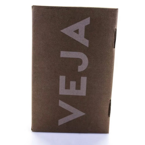 Veja Mens V-12 Sneakers - Extra White/Nautico/Gum Sole Size 43 - Picture 9 of 14